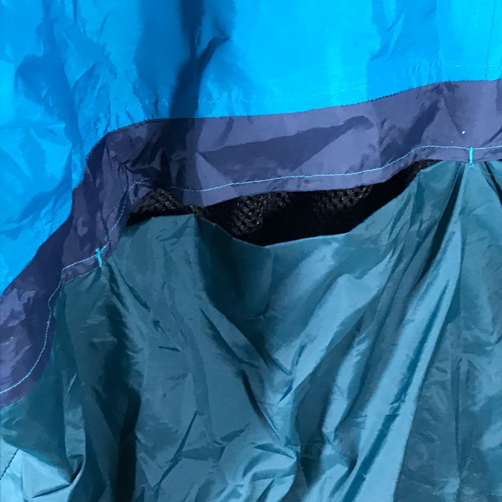 Helly Hansen Vented Windbreaker Jacket Size Large - image 7